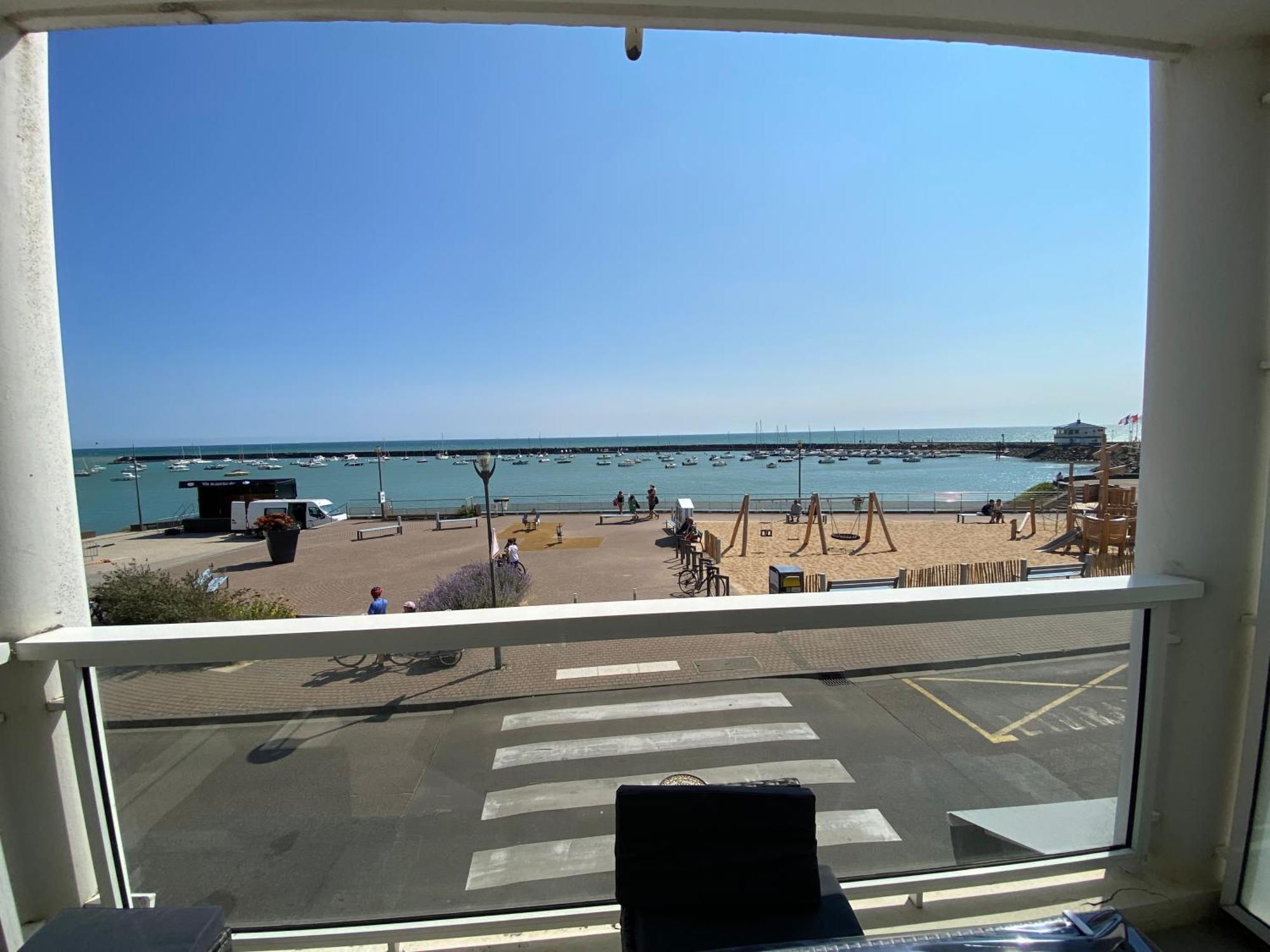 Appartement Vue Sur Mer Et Le Port Жар-сюр-Мер Екстериор снимка